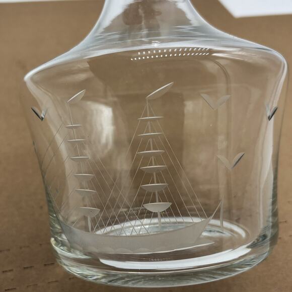 Vtg Nautical Decanter Clear Glass Liquor Wine Bottle Etched Clipper Ship Stopper - Picture 7 of 11